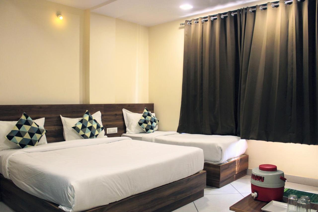 Maruti Group Of Hotels - Shri Naman Натхдвара Экстерьер фото
