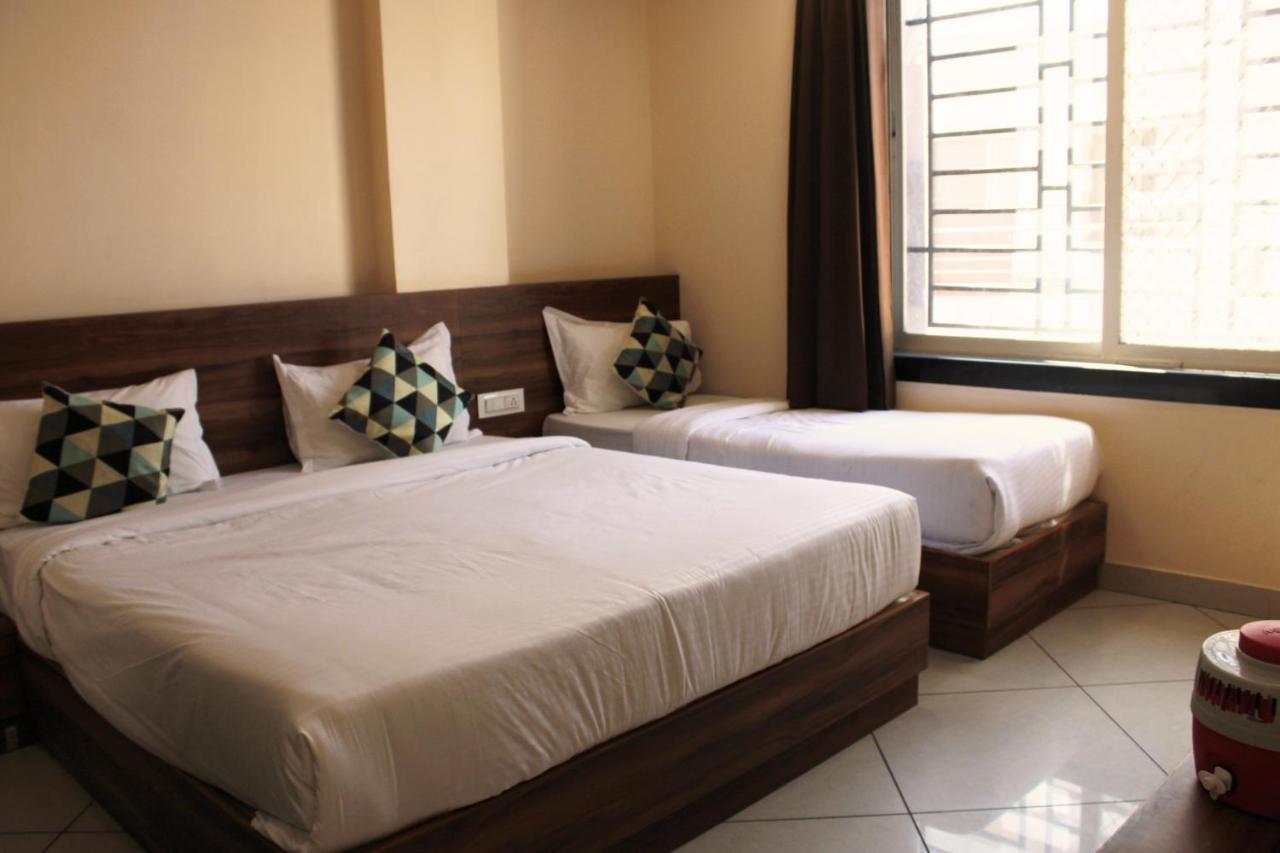 Maruti Group Of Hotels - Shri Naman Натхдвара Экстерьер фото