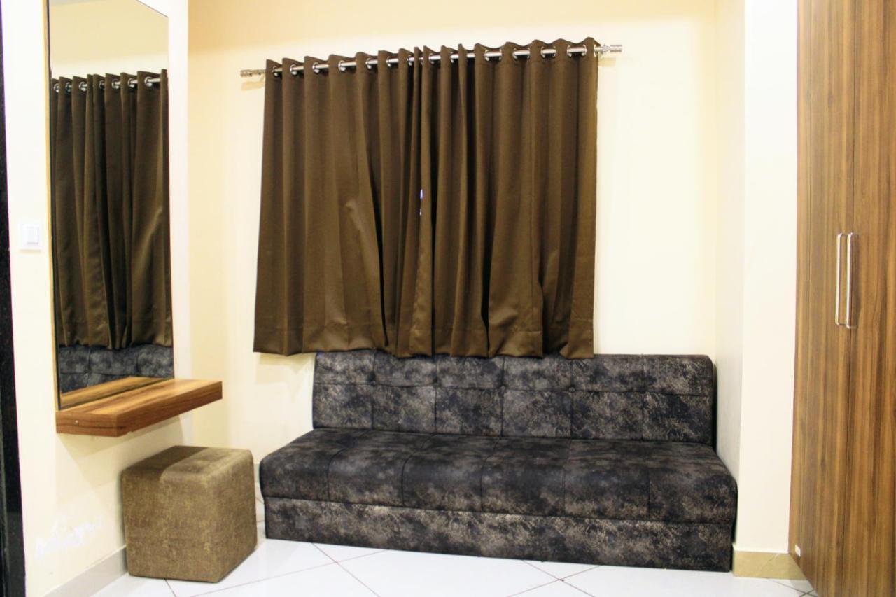 Maruti Group Of Hotels - Shri Naman Натхдвара Экстерьер фото