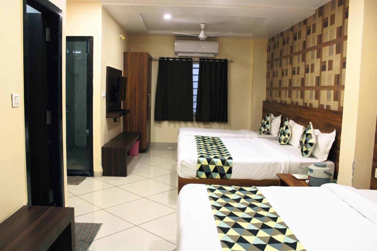 Maruti Group Of Hotels - Shri Naman Натхдвара Экстерьер фото