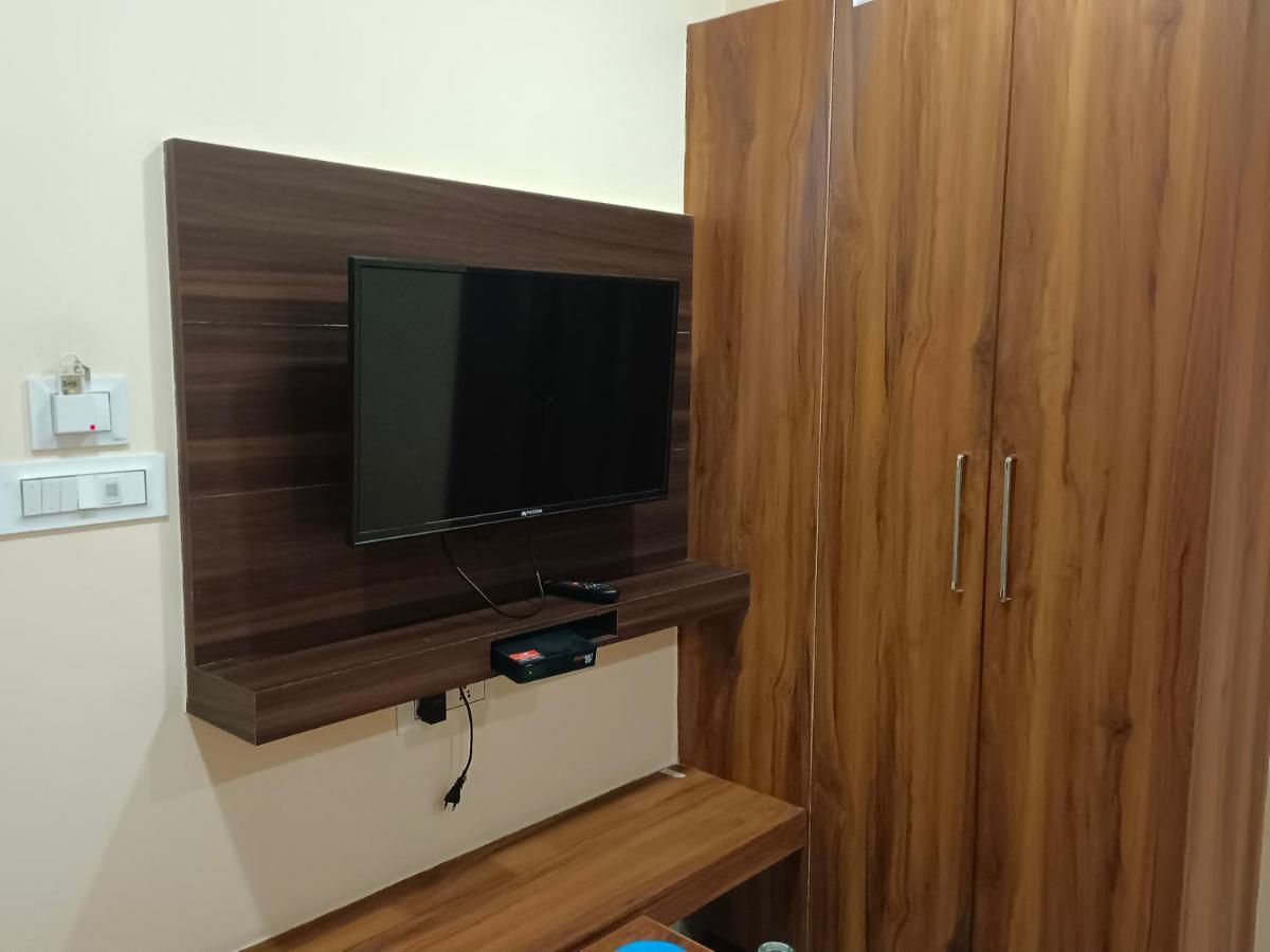 Maruti Group Of Hotels - Shri Naman Натхдвара Экстерьер фото