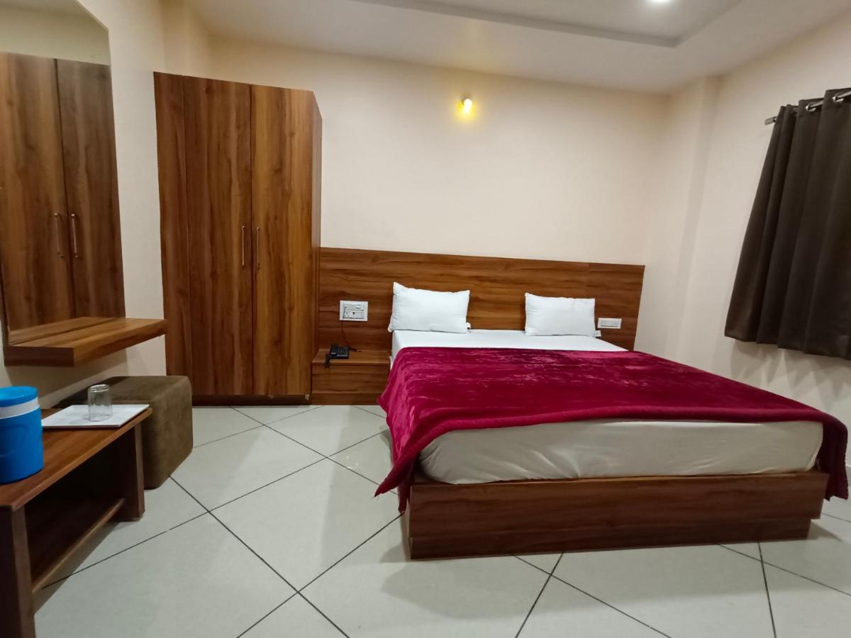 Maruti Group Of Hotels - Shri Naman Натхдвара Экстерьер фото