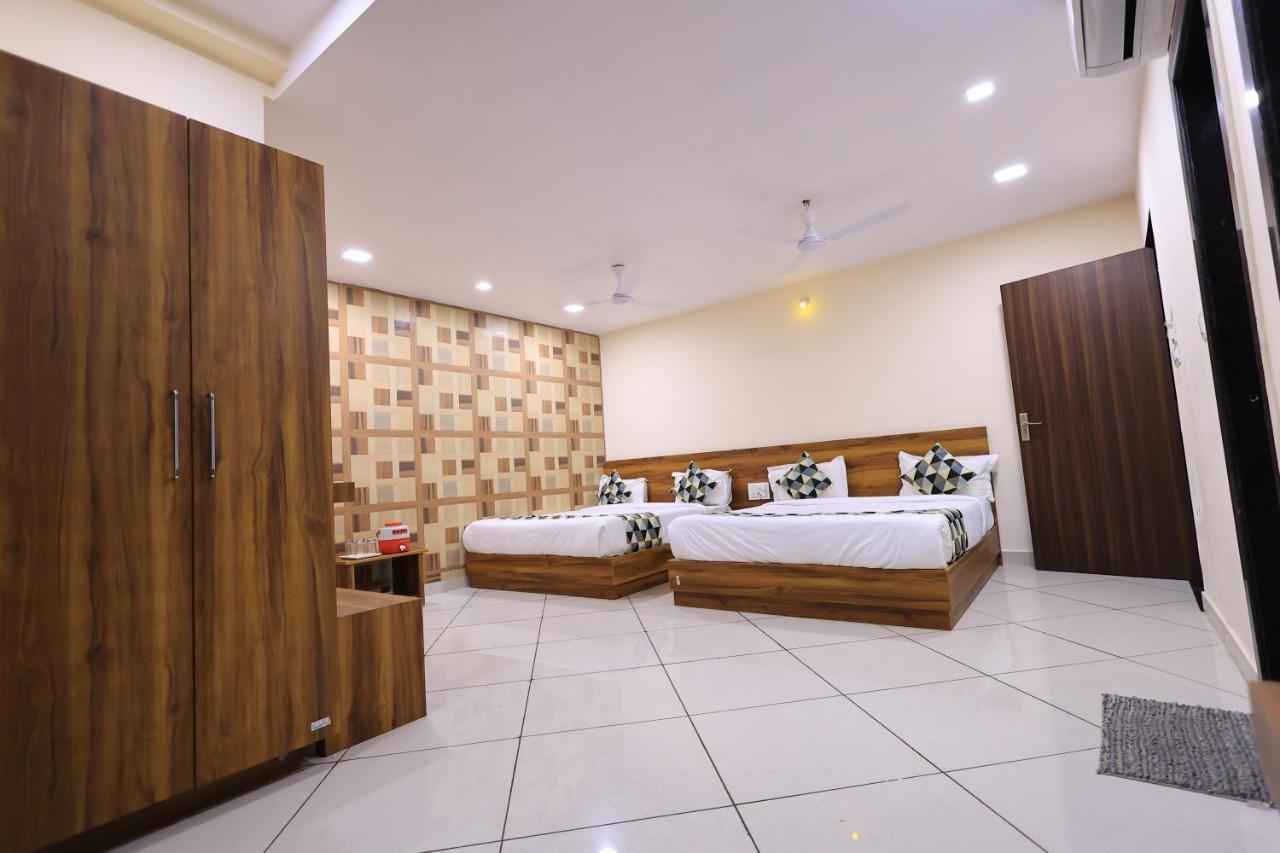 Maruti Group Of Hotels - Shri Naman Натхдвара Экстерьер фото