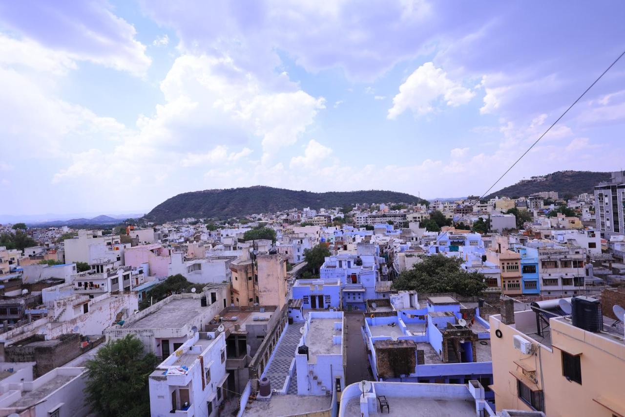 Maruti Group Of Hotels - Shri Naman Натхдвара Экстерьер фото